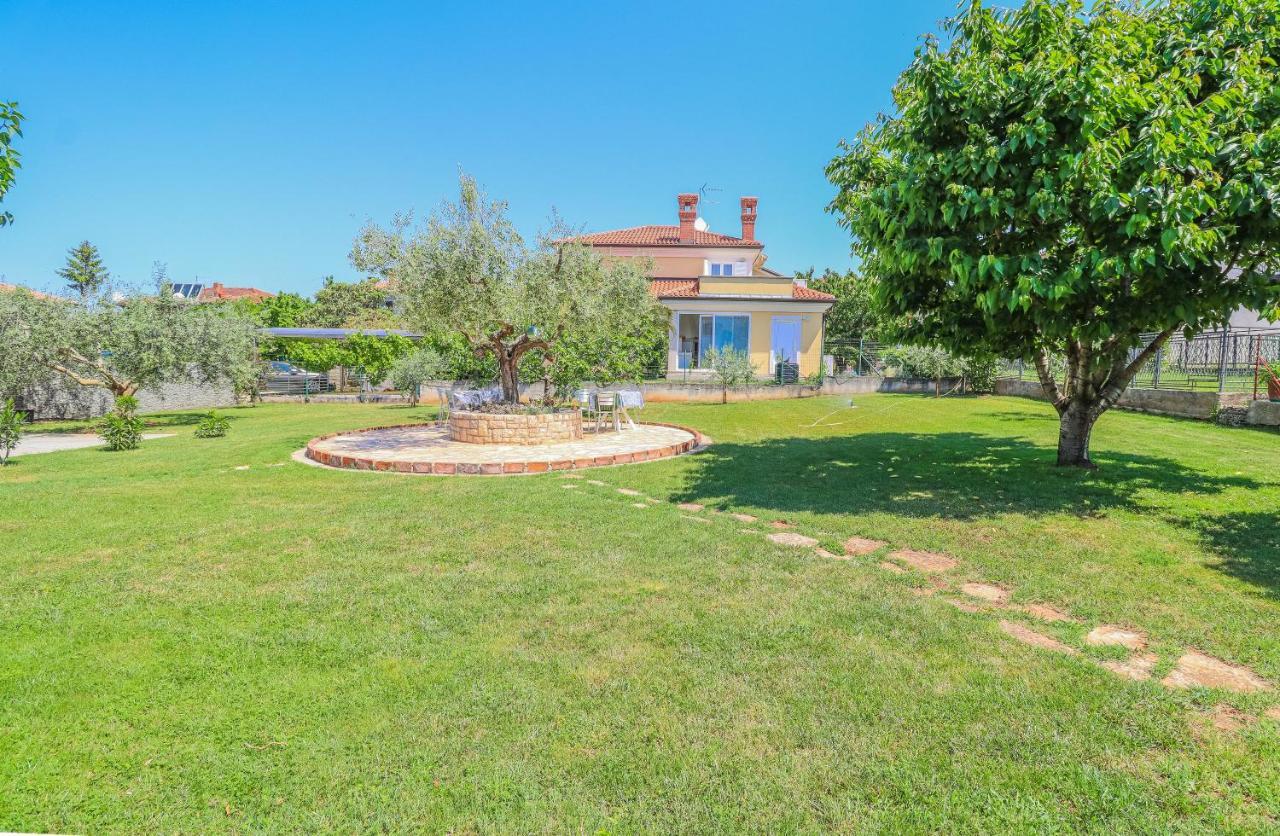 Pension Nina Umag Exterior foto