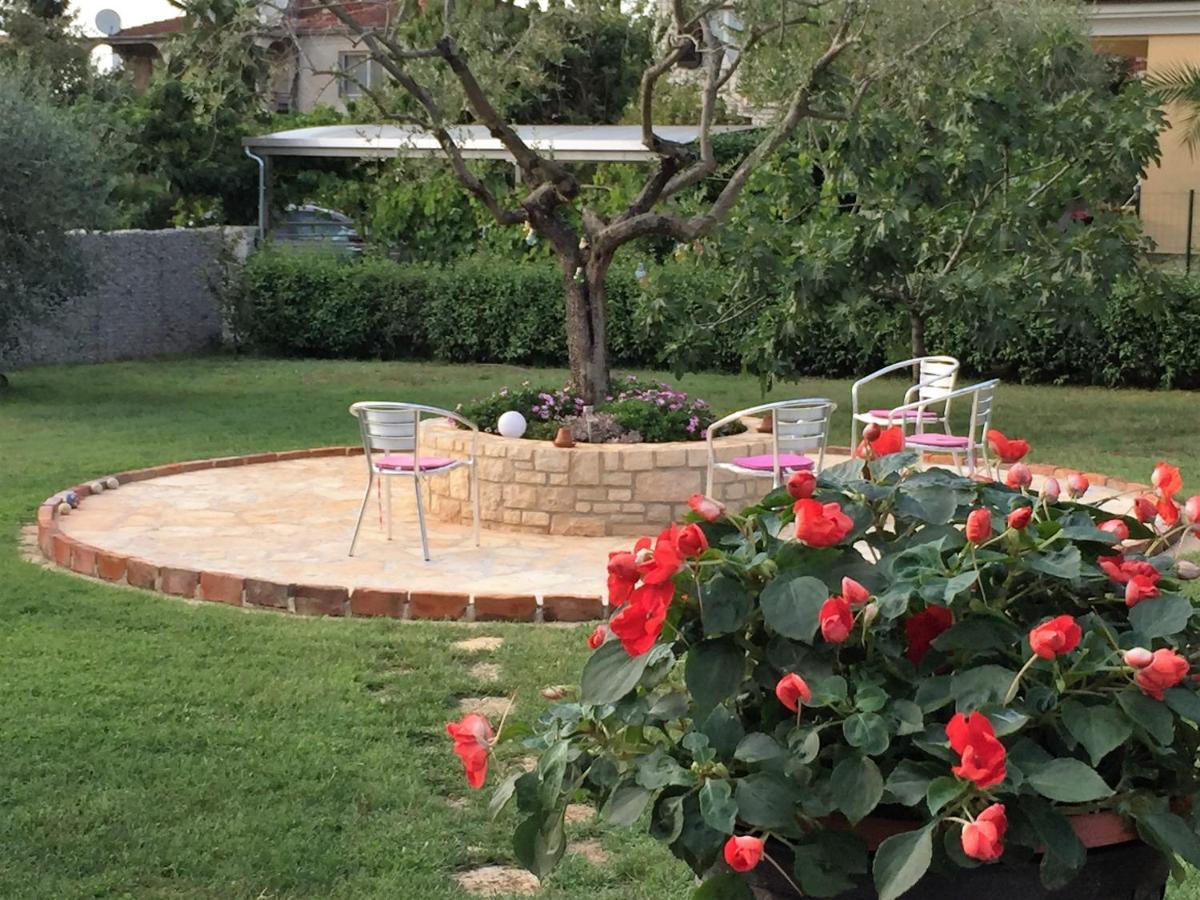 Pension Nina Umag Exterior foto